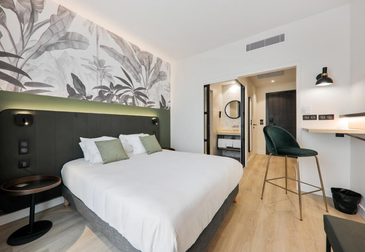 Campanile Smart Lyon Est - Eurexpo Bron Aviation Hotel Saint-Priest  Eksteriør billede